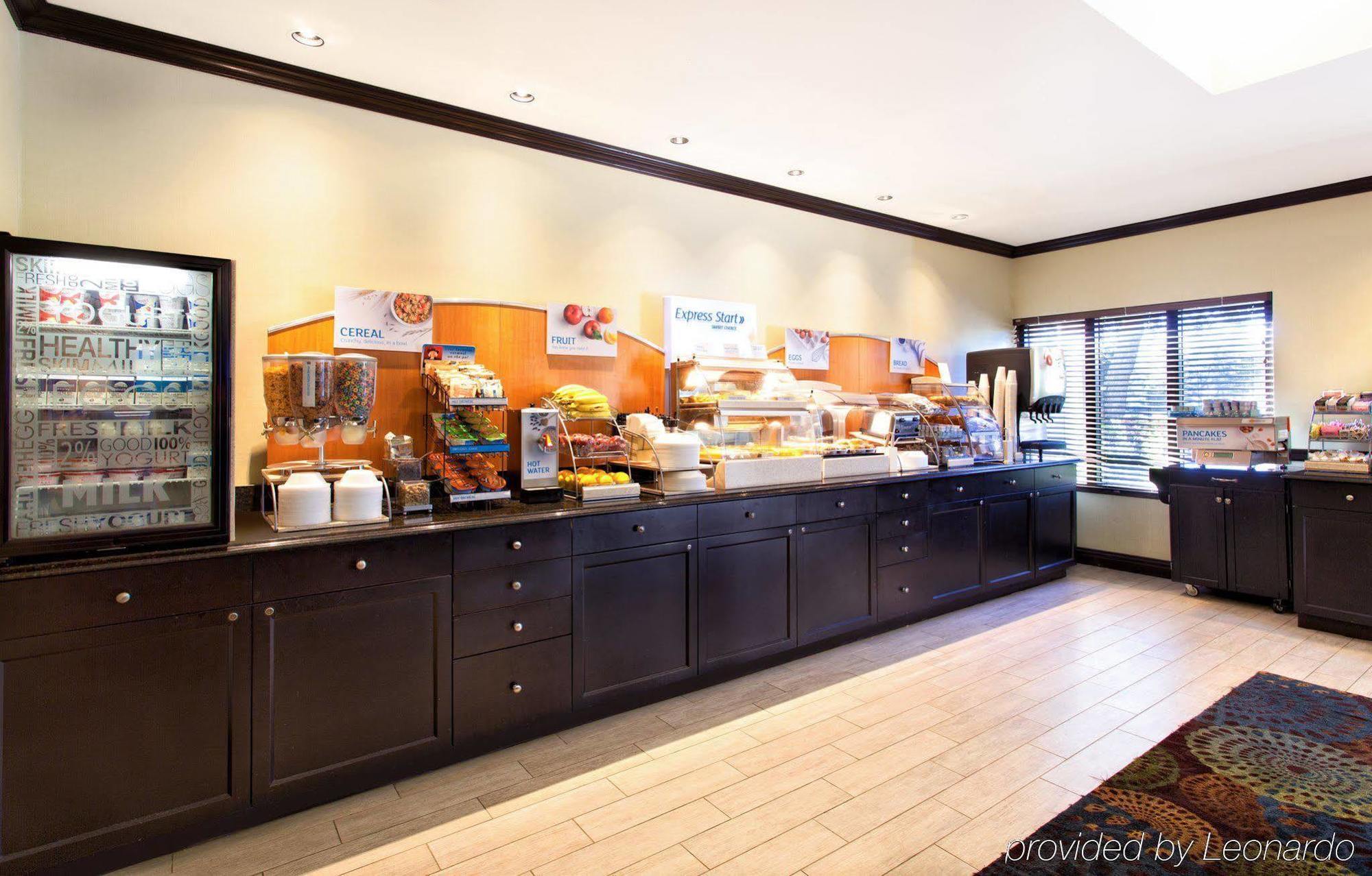 Holiday Inn Express Tampa-Brandon By Ihg Exterior foto