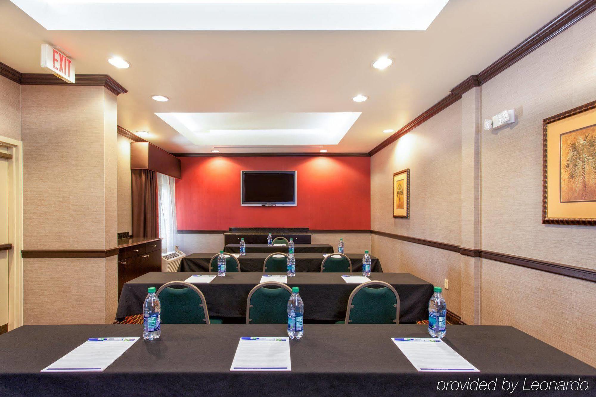 Holiday Inn Express Tampa-Brandon By Ihg Exterior foto