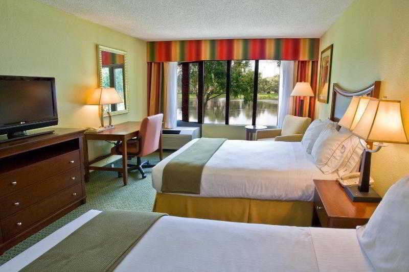 Holiday Inn Express Tampa-Brandon By Ihg Exterior foto